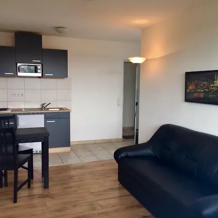 Apartamento Lustheide Gaste-, Messe-,ferienwohnungen *