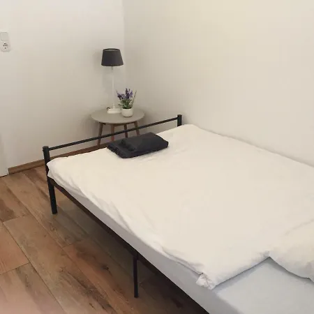 Lustheide Gaste-, Messe-,ferienwohnungen Apartamento Bergisch Gladbach