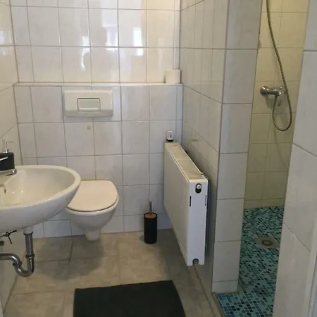 Apartamento Lustheide Gaste-, Messe-,ferienwohnungen *